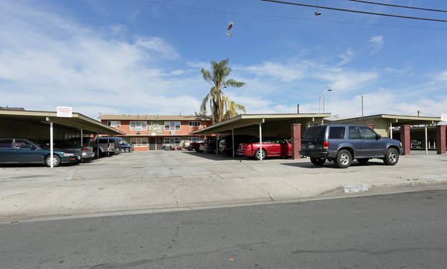 Fern Court Apartments in Bell Gardens, CA - Building Photo - Building Photo