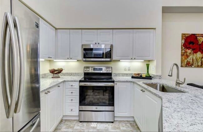 16125 Juanita Woodinville Way NE, Unit 2602 in Bothell, WA - Building Photo - Building Photo