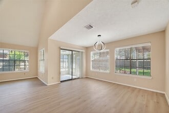 814 Heathgate Dr in Houston, TX - Building Photo - Building Photo