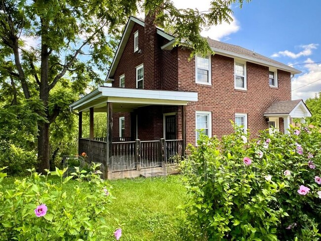 145 Blanton St in Asheville, NC - Building Photo - Building Photo
