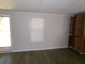 1095 Oak View Dr in Tobaccoville, NC - Building Photo - Building Photo