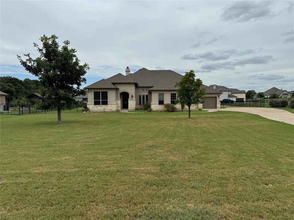 129 Umbrella Sky in Liberty Hill, TX - Building Photo