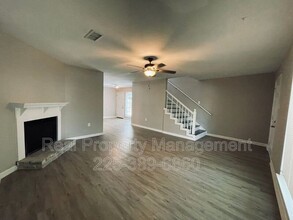 3250 King Bradford Dr in Baton Rouge, LA - Building Photo - Building Photo