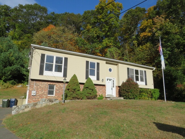 15 Hayestown Heights in Danbury, CT - Building Photo - Building Photo