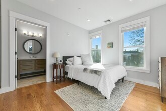 236 Lexington St in Boston, MA - Building Photo - Building Photo