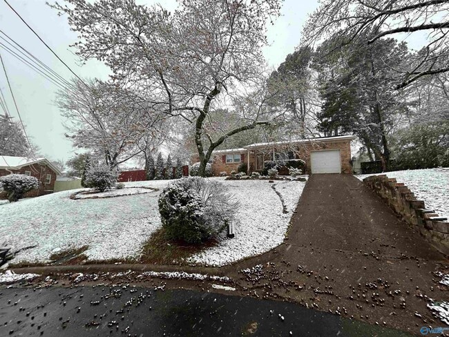 4017 Summerhill Pl NW in Huntsville, AL - Building Photo - Building Photo