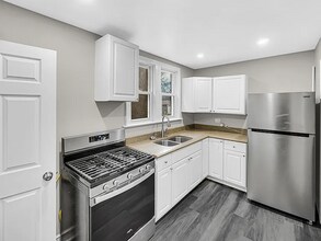 8900 S Dauphin Ave in Chicago, IL - Building Photo - Building Photo