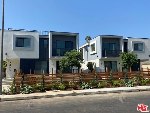 8385 Dunbarton Ave in Los Angeles, CA - Building Photo