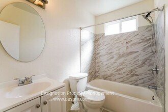 3220 Casitas Ave in Los Angeles, CA - Building Photo - Building Photo