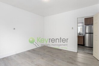 722 6th St in Lyndhurst, NJ - Building Photo - Building Photo