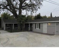 3815 N California St in Stockton, CA - Building Photo