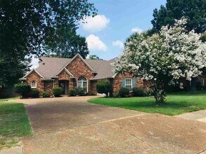 479 Sanga Cir W in Memphis, TN - Building Photo - Building Photo