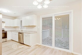 6132 Lakeshore Dr SE in Mableton, GA - Building Photo - Building Photo