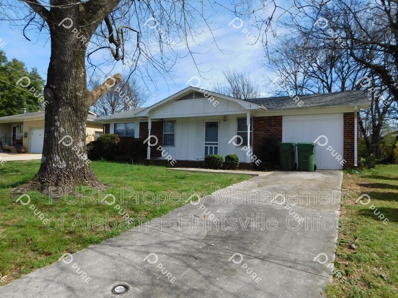 14015 SW Wyandotte Dr in Huntsville, AL - Building Photo