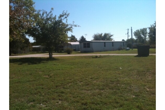 131 Private Road 4687 in Boyd, TX - Foto de edificio