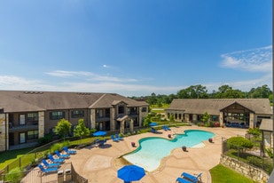 Town Creek Village Apartments in Montgomery, TX - Building Photo