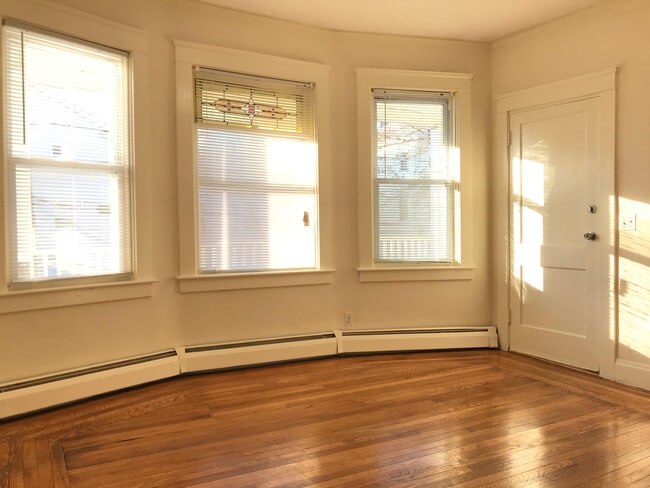 28 Richter St, Unit Floor 3