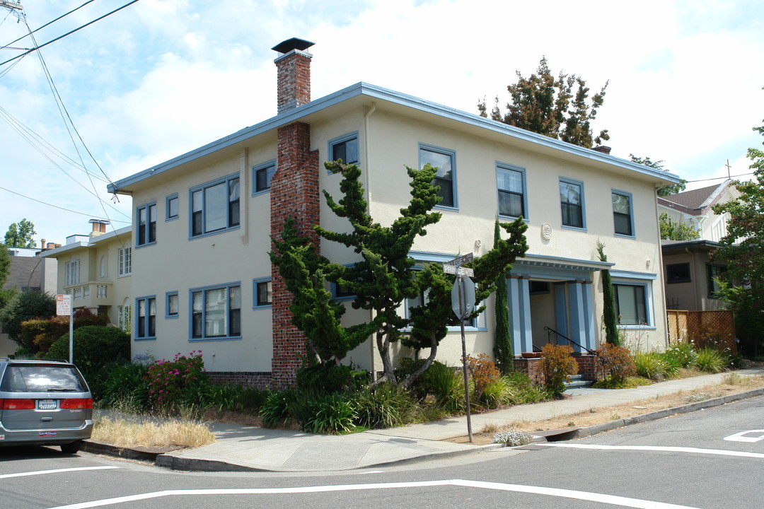 2701 Prince St in Berkeley, CA - Foto de edificio