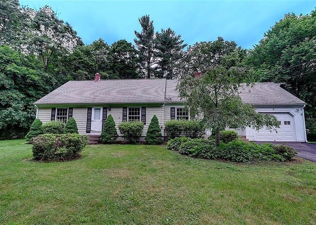 6 Grove Rd in Cumberland, RI - Building Photo - Building Photo