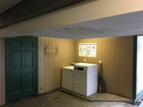 7323 Lindencrest St in Houston, TX - Foto de edificio - Building Photo