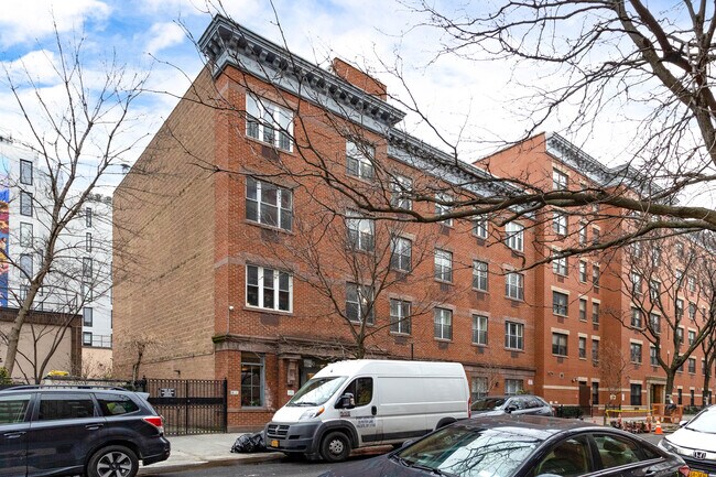 545 Warren St in Brooklyn, NY - Foto de edificio - Building Photo