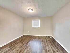 1317 Classic Dr NE in Conyers, GA - Building Photo - Building Photo