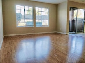 3945 Dale Rd in Modesto, CA - Building Photo - Building Photo