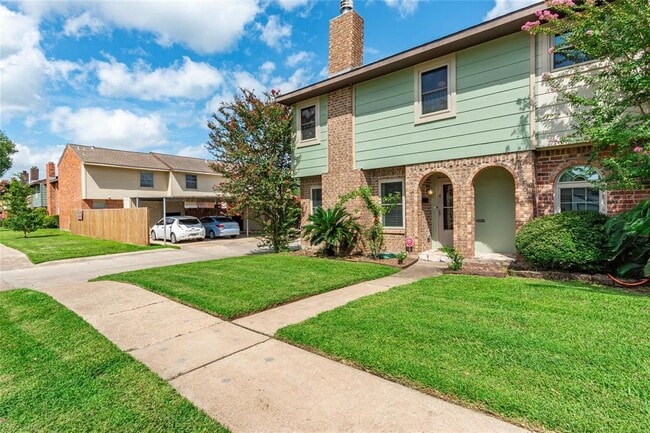 1456 Silverpines Rd in Houston, TX - Building Photo - Building Photo