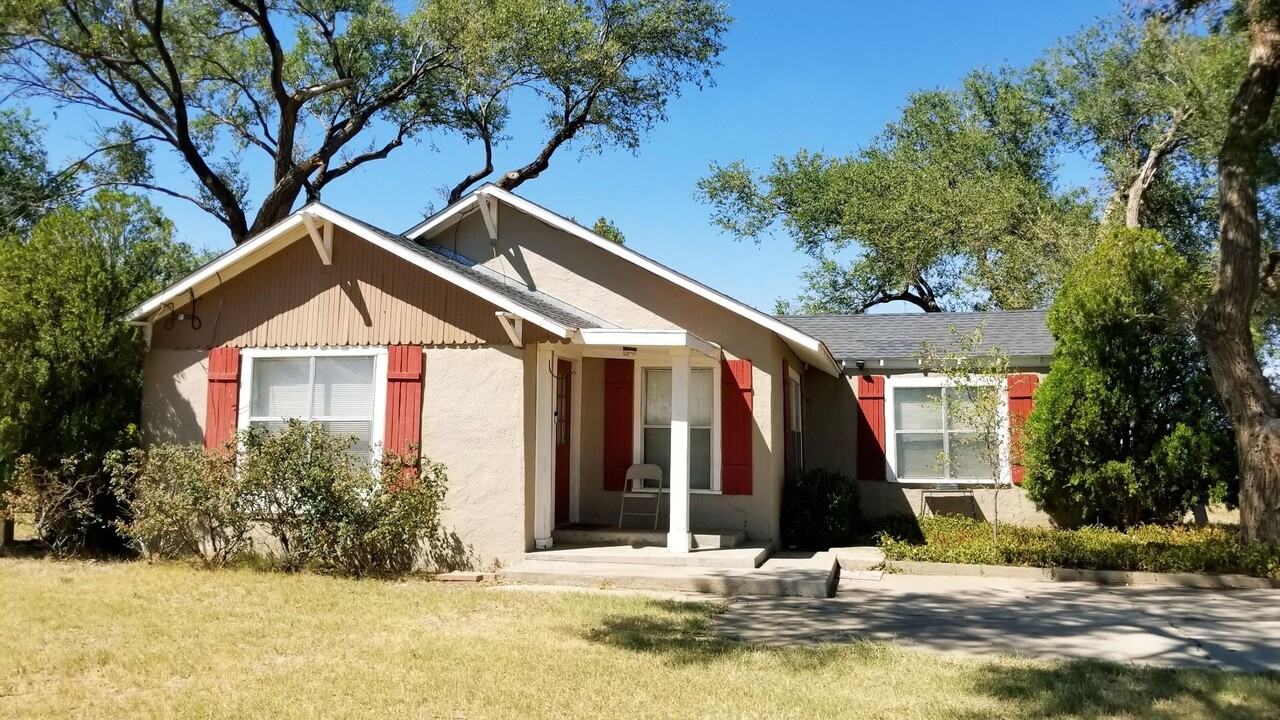 3507 E 19th St in Lubbock, TX - Building Photo