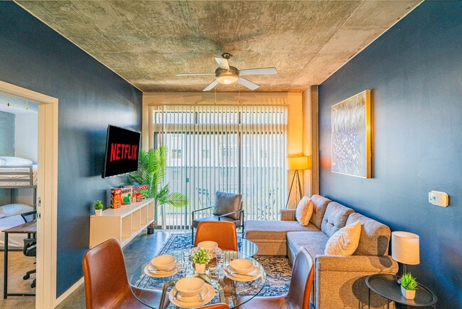 333 E Roosevelt St in Phoenix, AZ - Building Photo - Building Photo