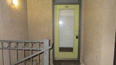 1910 Robbins Pl in Austin, TX - Foto de edificio - Building Photo