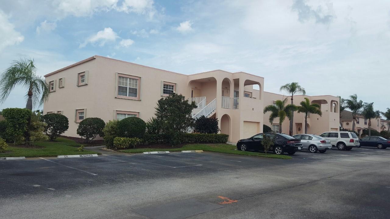 2082 SE Wild Meadow Cir in Port St. Lucie, FL - Building Photo