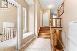 224 Tempest Dr in Ottawa, ON - Building Photo - Building Photo