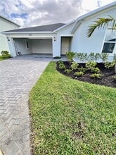 5971 Pickering Dr in Port St. Lucie, FL - Foto de edificio - Building Photo