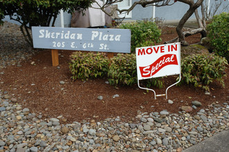 Sheridan Plaza in Albany, OR - Building Photo - Building Photo