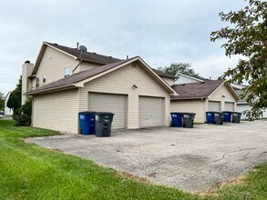 5802 Ryewyck Dr, Unit 5802 in Toledo, OH - Building Photo - Building Photo