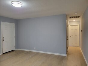 7404 E 34th Plz in Indianapolis, IN - Building Photo - Building Photo