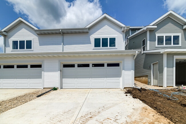 4863 Lacy Rd in Fitchburg, WI - Foto de edificio - Building Photo