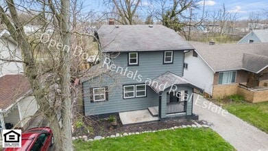 2144 Edgehill Ave in Fort Wayne, IN - Foto de edificio - Building Photo