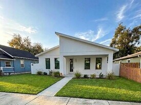 952 10th Ave S in St. Petersburg, FL - Building Photo