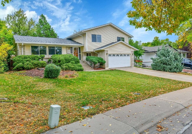 12513 W Hawaii Ave in Lakewood, CO - Building Photo - Building Photo