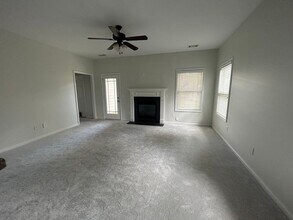 108 Majestic Dr in Newnan, GA - Building Photo - Building Photo