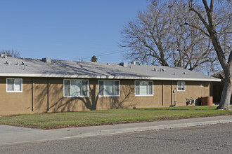 Esperanza Commons in Mendota, CA - Foto de edificio - Building Photo