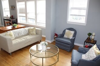 3745 W Argyle St in Chicago, IL - Building Photo - Building Photo