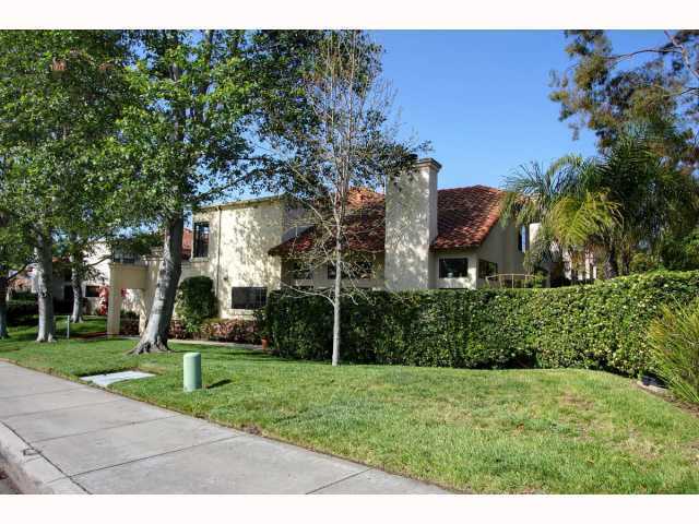 3610 Caminito Cielo Del Mar in San Diego, CA - Building Photo