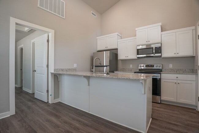 684 N Honey Locust Bnd in Fayetteville, AR - Building Photo - Building Photo