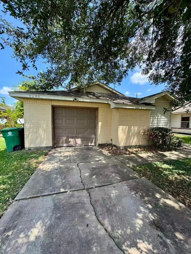 4646 Callery Creek Dr
