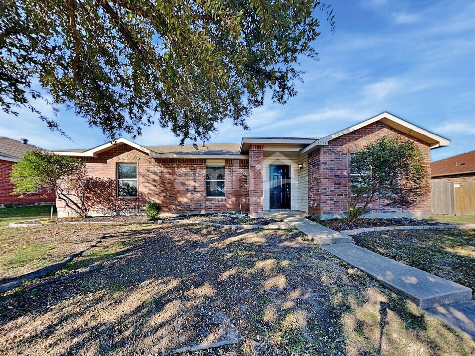 1514 Lonesome Dove Trail in Wylie, TX - Building Photo