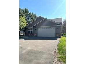 1539 Hydram Ave N in Oakdale, MN - Building Photo - Building Photo