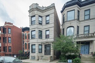 1927 W Schiller St in Chicago, IL - Building Photo